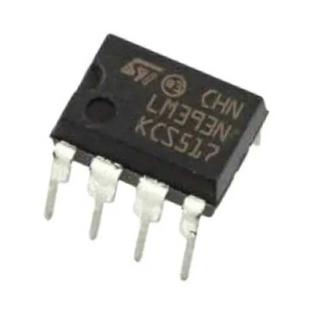 LM393 Dual Voltage Comparator